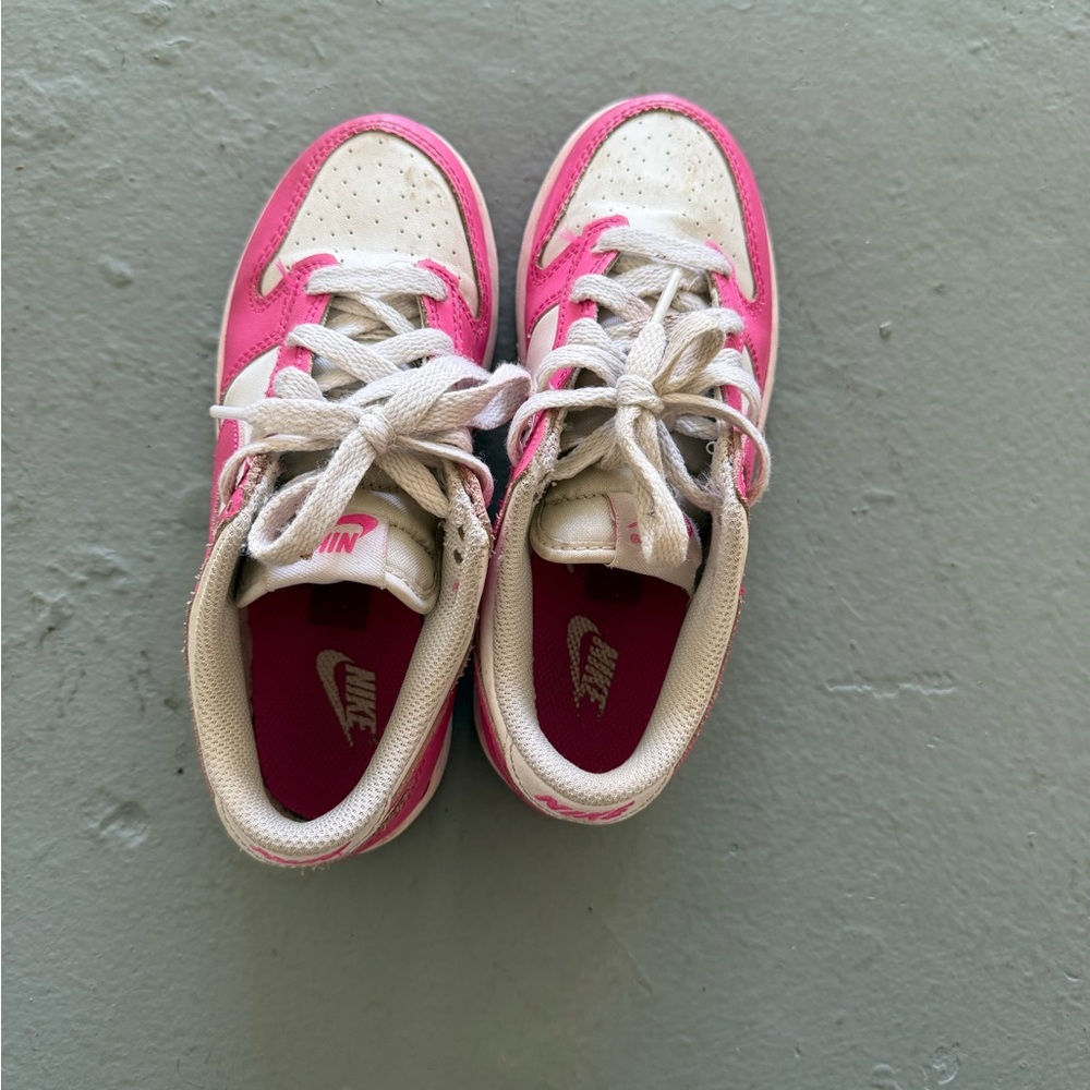 Nike Kids Sneakers in Pink and White
